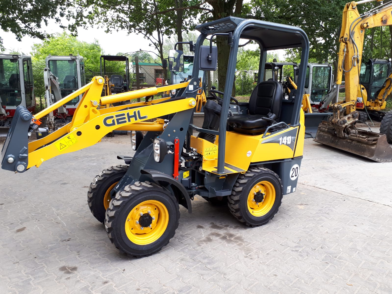 TRIBAC - Gebrauchtmaschinen - Radlader Gehl AL140 F